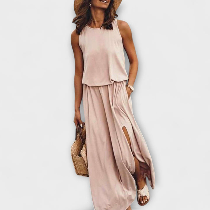 Airy, loose, sleeveless dress with round neckline